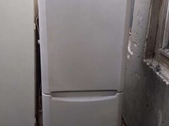 Frigider Indesit, Arctic, Whirlpool impecabile, functionale